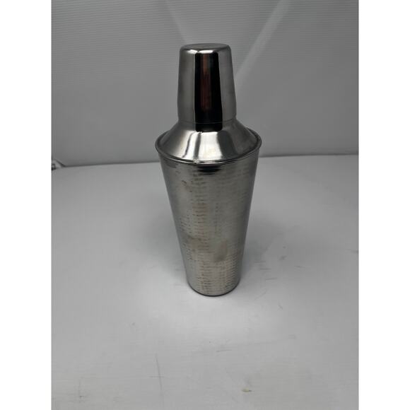 Cobbler Style Shaker w/ Built In Strainer No Brand PreOwned with Nicks & Stains - Picture 1 of 7